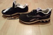 Sport Shoes Trainers.