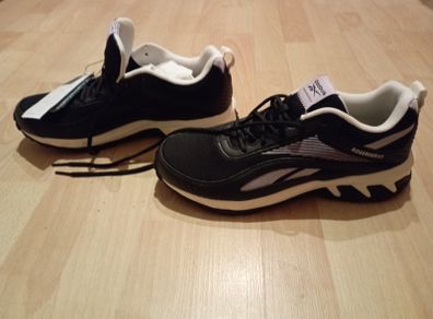 Sport Shoes Trainers.