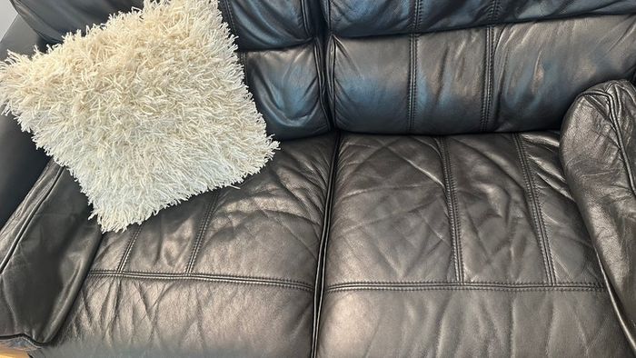 Black Leather 2 Seater Sofa Excellent Condition