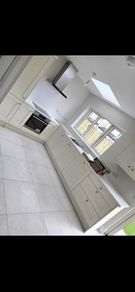Full Shaker Kitchen