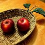 Woven apple-shaped fruit basket - excellent condition Image 2