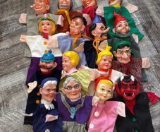 16 hand puppets
