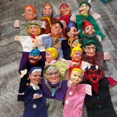 16 hand puppets