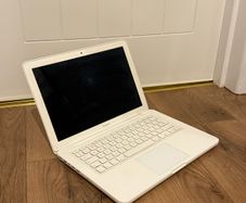 MacBook A1342