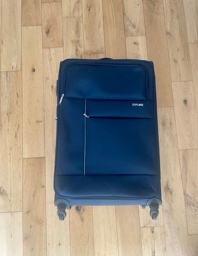 Large Suitcase: Navy