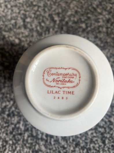 Noritake lilac time dinner set