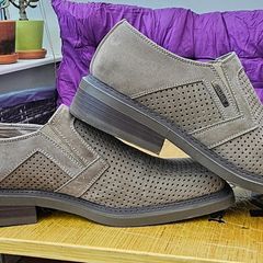 men's shoes