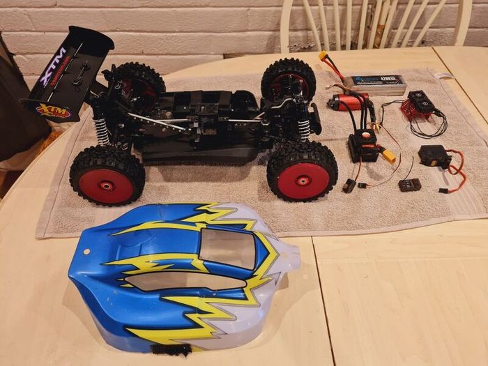 Xtm brushless buggie rc car