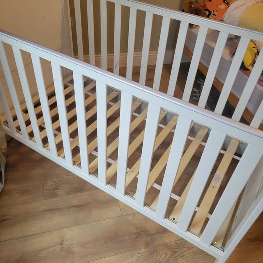 Cot bed