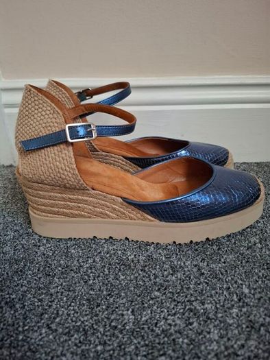 Unisa Espadrilles