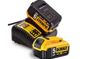DeWalt 18v 2 x DCB184 5ah Batteries &amp; Charger Bundle