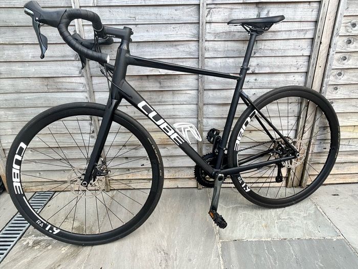 Cube Attain Race Road Bike Black/White 58cm