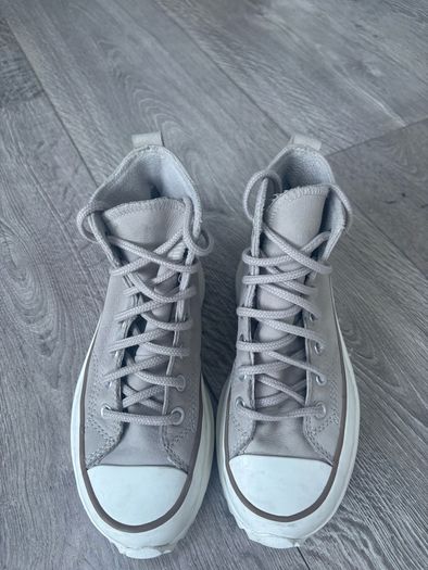 womens leather converse