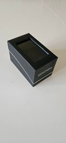 Watch box