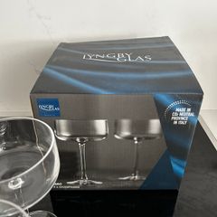 Champagne glasses (coupe)