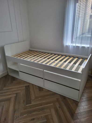 Kids bed with mattress
