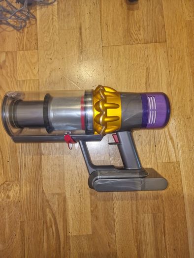Dyson V15 Absolute
