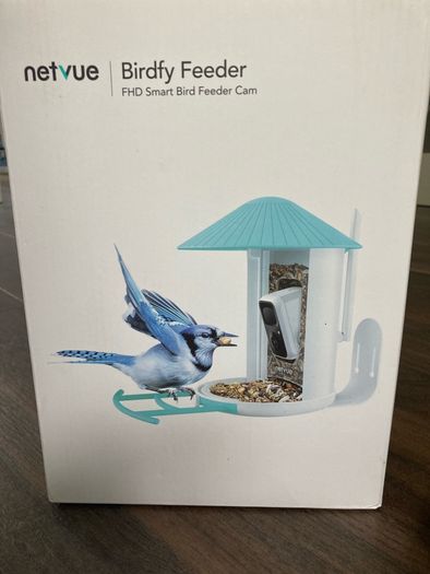 Bird feeder with Camera