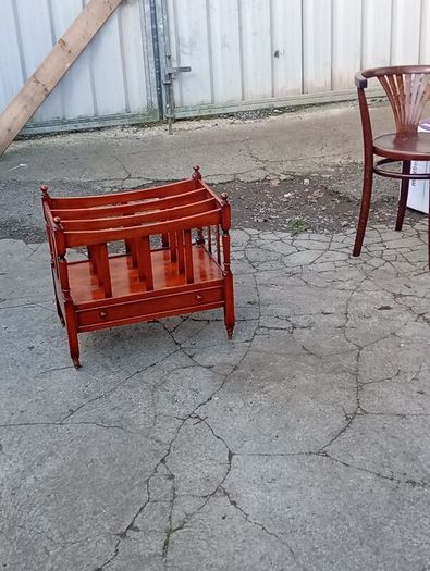 Canterbury Magazine Rack