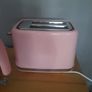 pink electric kettle and toaster Image 6
