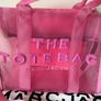 Marc Jacobs The Tote Bag Medium - Pink Mesh Image 3