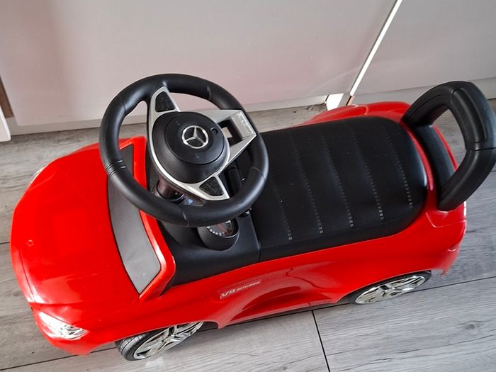 Mercedes benz c class car