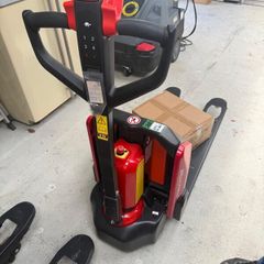 Maximal Power pallet trucks