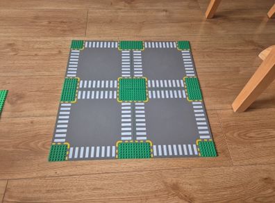 lego road plate x 4