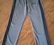 Mens Under Armour track bottoms