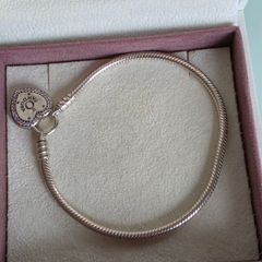 Pandora silver heart padlock snake chain bracelet size 19cm without heart with heart 19.5cm for the right size please check all the photos