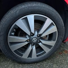Nissan Leaf 17" Alloy Wheels