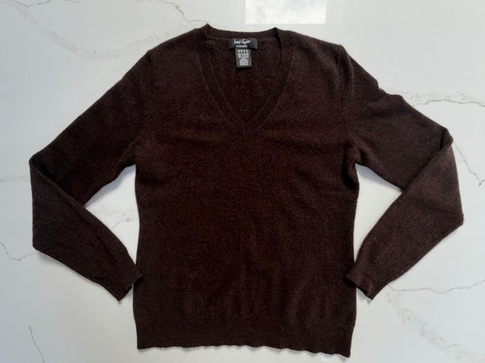 100% cashmere V-neck size S