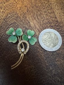 brooch