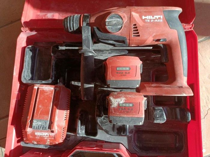 Hilti SDS drill TE2 a222 batteries (5,2aH)