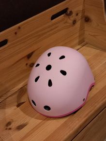 Child pink helmet