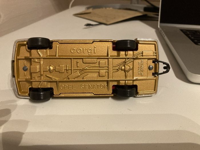 Corgi Opel Senator