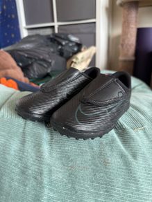 Football shoes