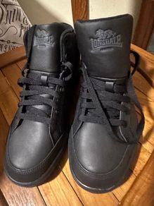 Lonsdale shoes size 40