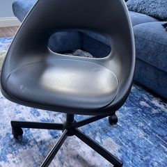 Office / desk chair