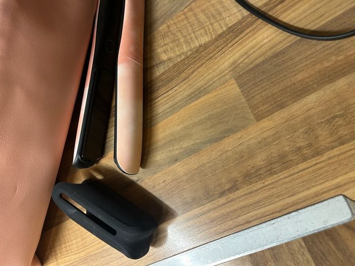 GHD platinum straightener