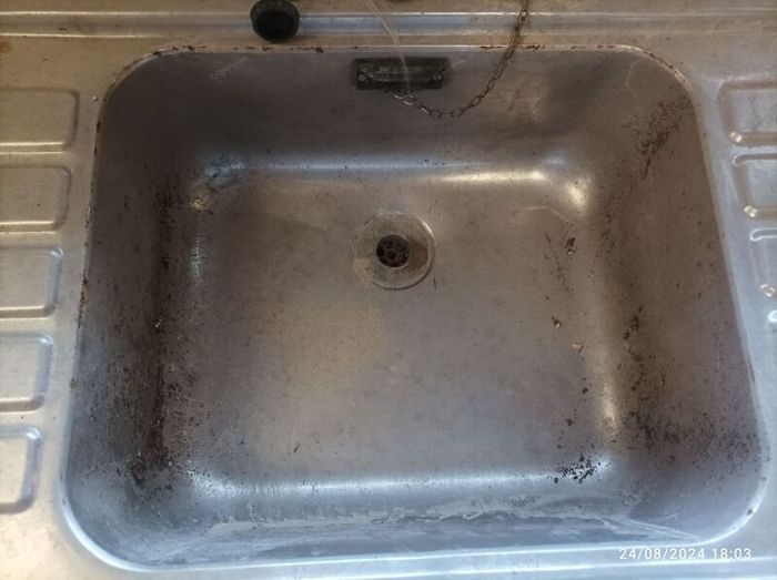 stainless steel sink