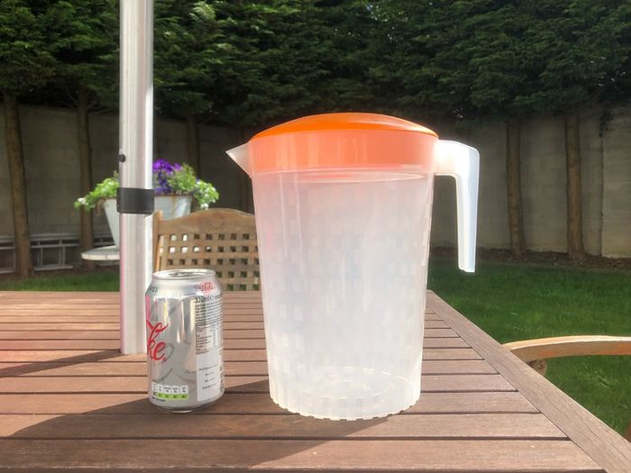 Party ware, plastic picnic