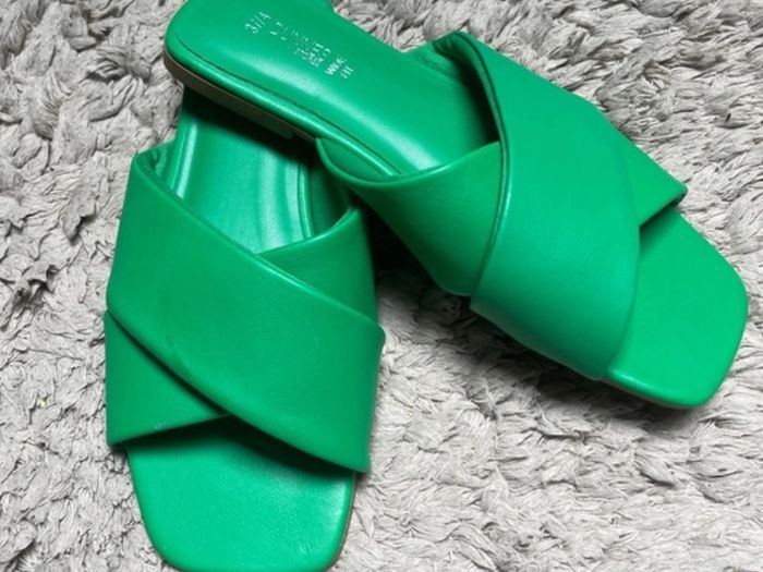 Dunnes Slip On's ...size 4 ( Wide Fit )