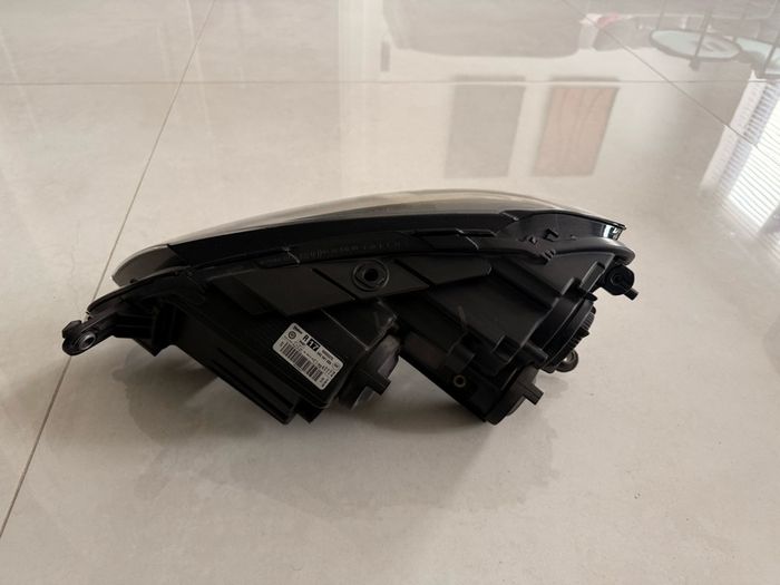 VW Passat Headlight
