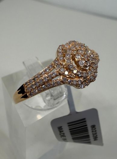 Diamond 9K (375) Rose Gold SGL Certified Pink Diamond Cluster Ring.
