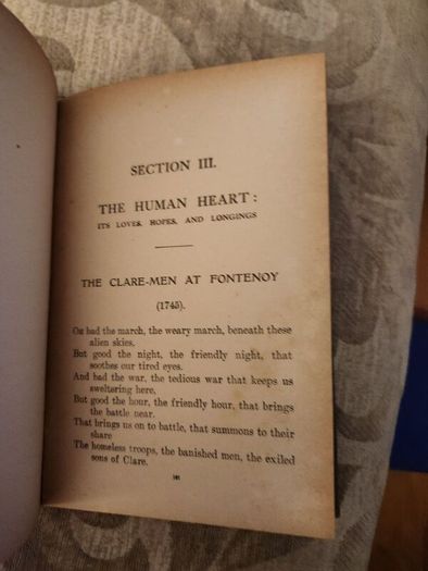 An Argosy Of Litrature. By William Magennis. Published By The Educational Company Of Ireland Limited. 1920s Hardback In Fair Condition. See Photos For Same.