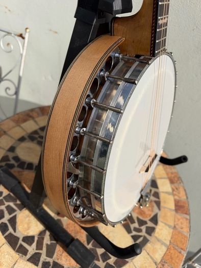 Paramount Style B Tenor banjo