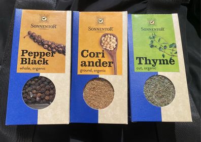 Organic black pepper thyme coriander spices superfood