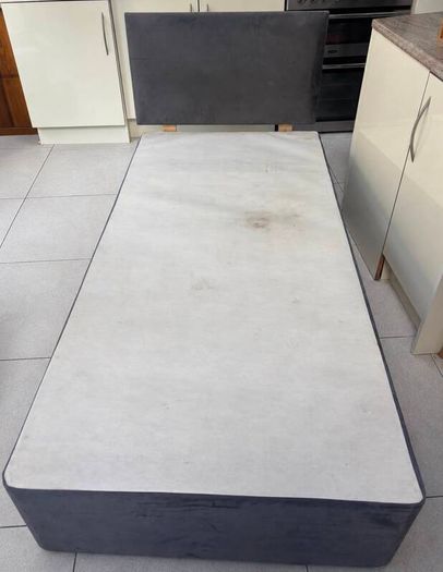 Single bed base