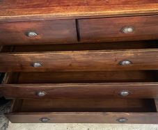 Chest of drawers